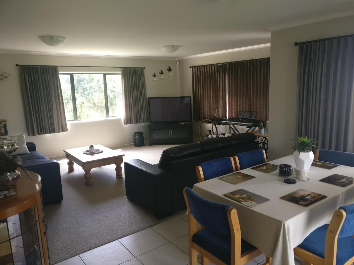 Addsbury House Apartamento Whangamata Exterior foto